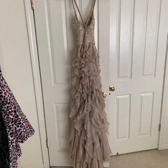 Dress - Picture 3 of 6